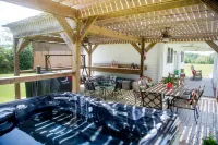 Perfect house for Clemson/SWU activities like Clemson football and disc golf!!!