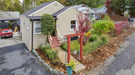 Sweet 101 one in the city bungalow