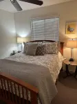 Beautiful Home with Heated Pool and Hot Tub! Spring Training and Stadium nearby.
