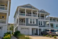 2nd Row from Beach Immaculate Luxury Retreat, Direct Beach Access, and Elevator