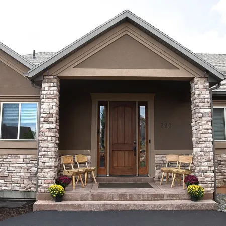 7 Bedrooms Lake/Mountain views, Hot Tub, Theater room. Great for all seasons