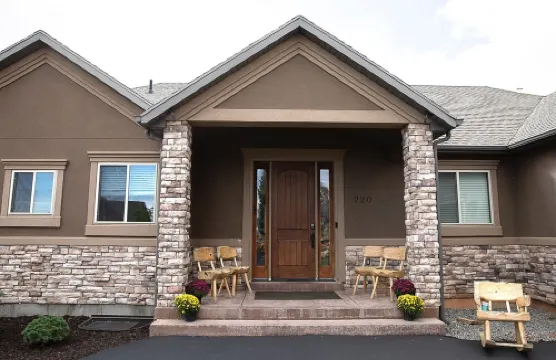 7 Bedrooms Lake/Mountain views, Hot Tub, Theater room. Great for all seasons