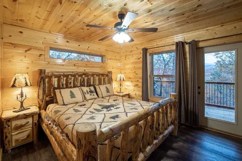 ++Pet Friendly++ PoolTastic Cabin w/ Private Pool, Theater & Arcade