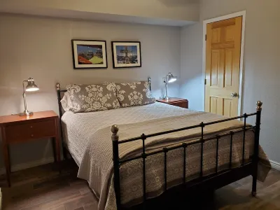 Walk-Out Patio/River Trail/Listen to the Stream! Shops/Restaurants/Lifts Close!