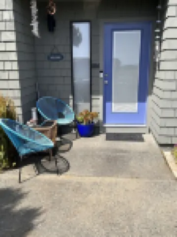 Pure Serenity at Harbour Sounds- open and airy.  A quick walk to the beach