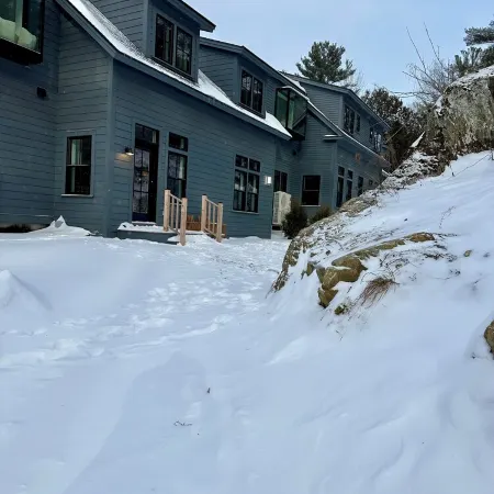 BRAND NEW Luxury Stowe Townhome On Mountain Road I 5 BR & Arcade Game Room