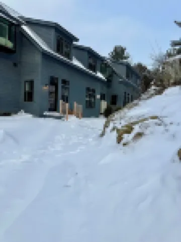 BRAND NEW Luxury Stowe Townhome On Mountain Road I 5 BR & Arcade Game Room