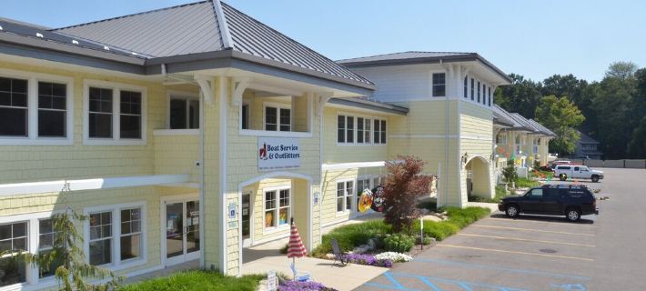Staterooms 2K, Road View, newly built, seasonal heated pool, beach nearby Hotels in Ottawa County