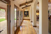 Five en-suite home just a few minutes from downtown Paso Robles