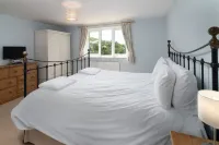 Rose Cottage - Beautiful Family Property in Rural Hampshire