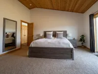Luxury 4 bed/ 3 bath villa, 30 min to Yellowstone Park Hôtels à : 