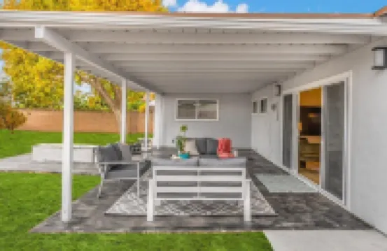 Luxurious Newly Remodeled 4 bedroom Home with Large Backyard near Disneyland