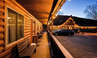 Xenia Lodge