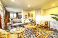 Willmar Jungle Safari Retreat! Hotels in Willmar