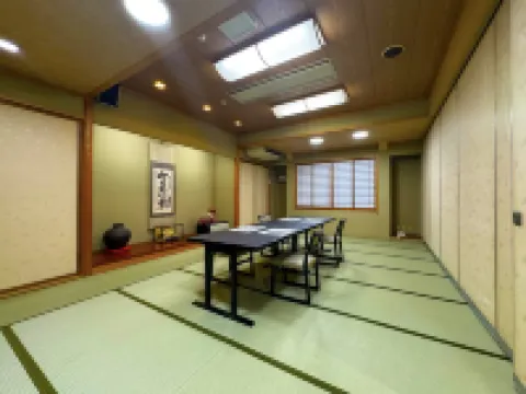 Gokayama Onsen Akaokan Hotel a Nanto
