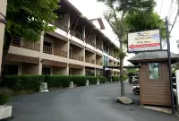 La Playa Boutique Resort Hotels near Institute of Marine Science,Burapha University