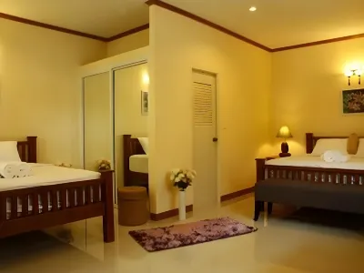Happy Mind Resort Hotels near Phraya Nakhon Cave
