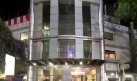 Hotel Hornbill Hotels near SBS