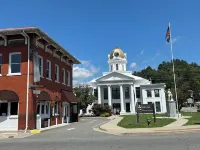 Vista Views of the Smoky Mountains and Close to Bryson City!