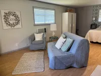 Adorable Guest Cottage