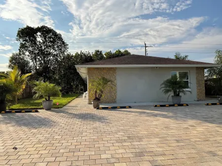 The Gulfstream Place 3