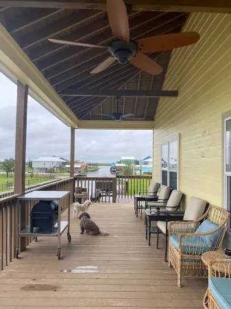 "The Yellowfin"  trophy speckled trout, redfish and flounder fishing.