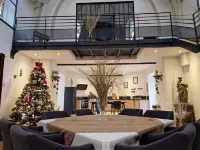 Magnifique Chapelle Entièrement Rénovée en Cœur de Ville Pour 8 Personnes Hotels in Montargis