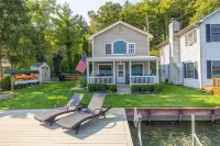 Keuka Waterfront 2-Bedroom Cottage with Wi-Fi and AC. Sleeps 6