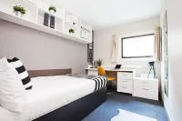 For Students Only Exchange Works in Sheffield Centre Hotellit kohteessa 