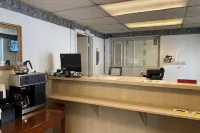 Super 8 by Wyndham Rockford South