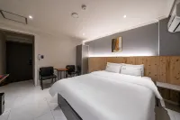 Cheongju Haedeunnarae Hotel