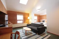 Log Hotel the Maple Lodge Hotels in Iwamizawa