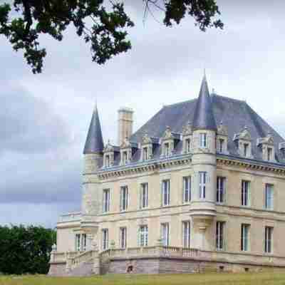 Chateau de la Goujonnerie Hotel Exterior