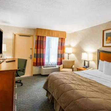 Quality Inn and Conference Center Greeley Downtown