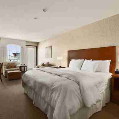 Days Inn & Suites by Wyndham Brandon Rooms