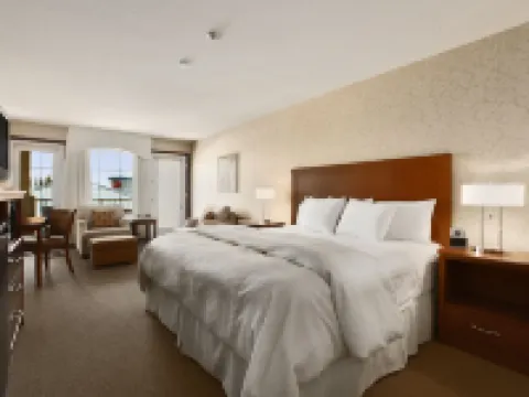 Days Inn & Suites by Wyndham Brandon Hotels in Brandon