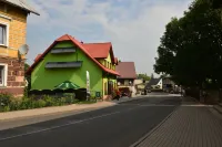 Poduszka Apartamenty Zielony Dom Hotels in Stronie SlAskie