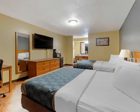 Econo Lodge Hotels in Pryor