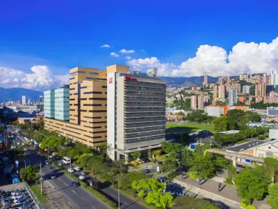 Ibis Medellin Hotels near Plaza Mayor