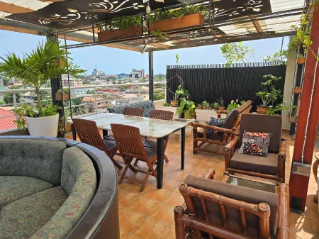 Acquah Place Residences Отели рядом с достопримечательностью «Университет Докса Опен в Абро Медия Кампус»