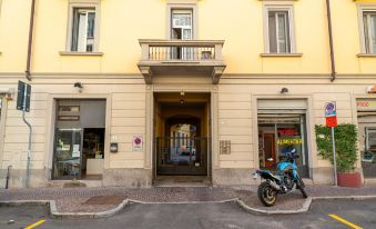 Modern Apartment at Via Carloni by Wonderful Italy