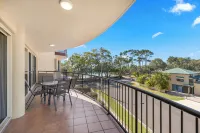 Alexander Beachfront Apartments - Ocean View