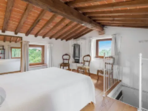 Vineyard’s Cottage with Pool, AC, Wifi - Siena シナルンガのホテル