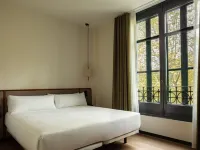 Batimont Suites Hotels near Kafe Antzokia
