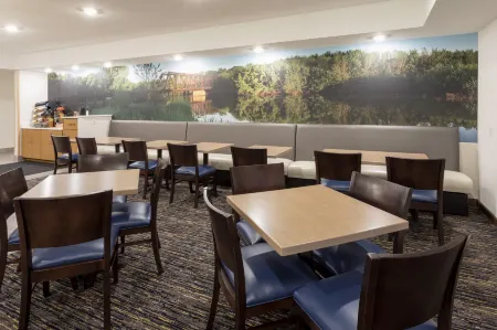 GrandStay Hotel & Suites