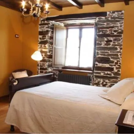 Casa Rural Vila Pomar Отели в г. Рибадео