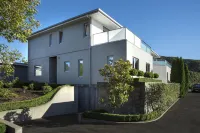 Wilkes Way Villa Hotels in 