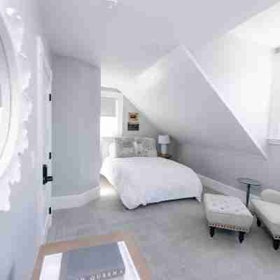 The Bell Inn Rooms