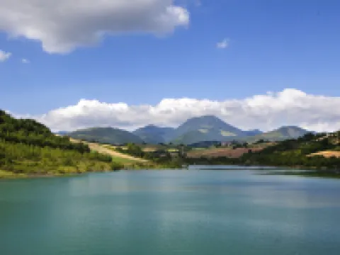 Colle Sul Lago Hotel a Cingoli