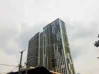 Comfortable and Beautiful Studio Apartment @ Springwood Residence Hotell i Panunggangan